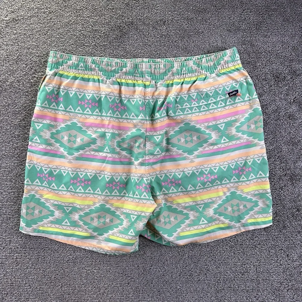 Chubbies Mens 2XL En Fuegos Aztec 5.5 Inseam Swim Trunks Geometric Print